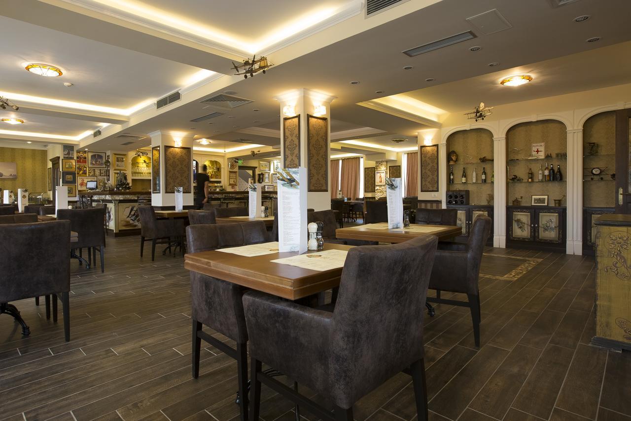 Hotel Aviator Boutique Otopeni Exterior foto